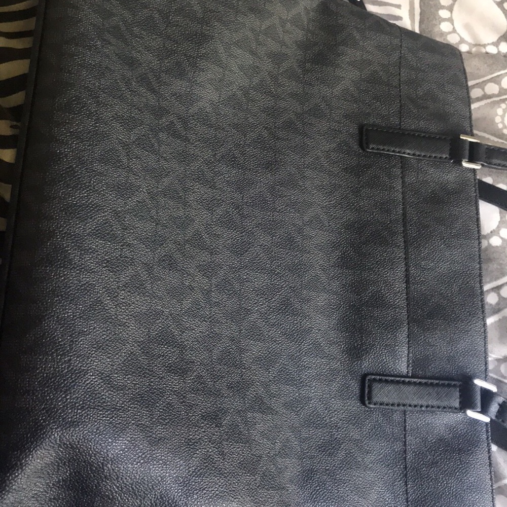 Purse - Picture 3 of 4